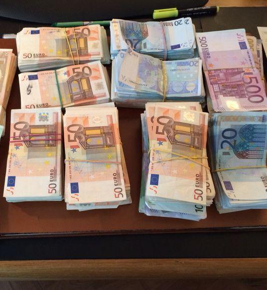 Banda di pusher nasconde 140mila euro 