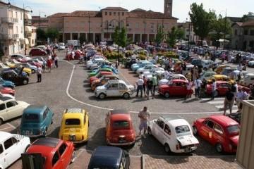 “Fiat 500”, in piazza il tradizionale raduno 