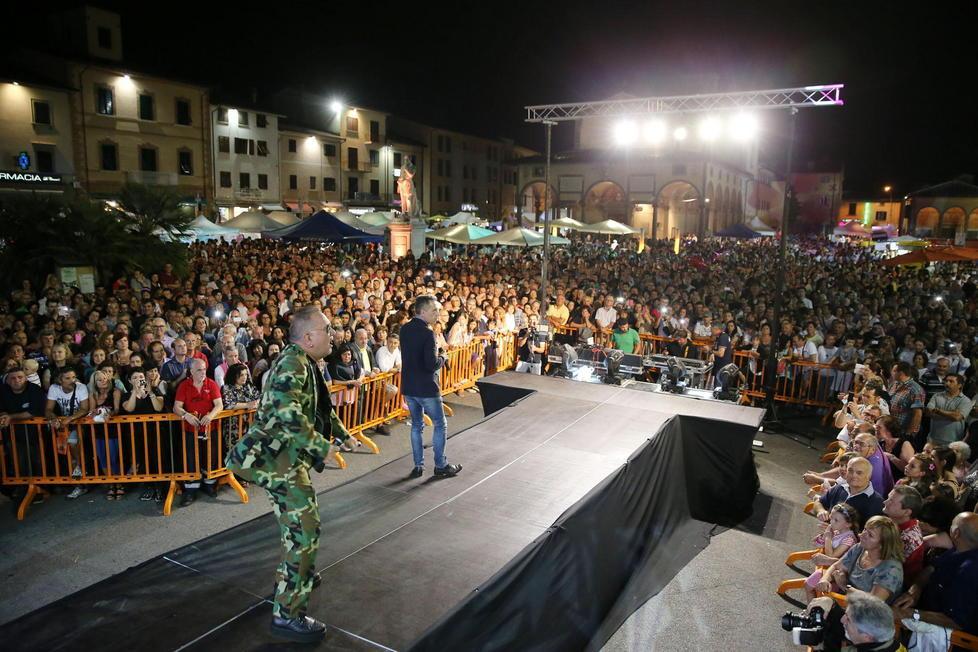 La Notte bianca di Monsummano supera se stessa: sfondato il muro delle 25mila presenze 