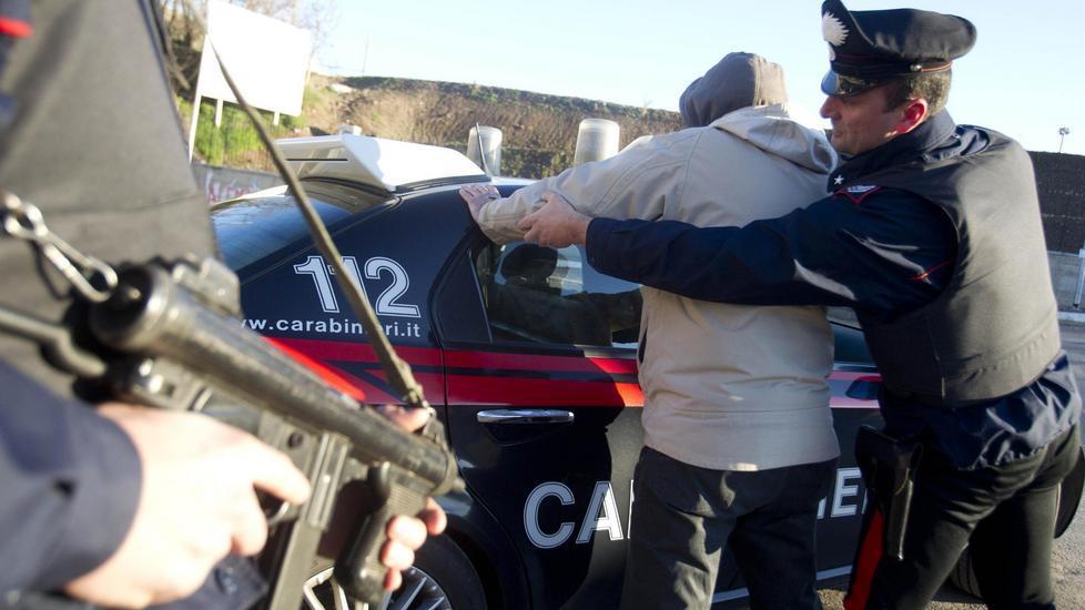 Ladri bloccati dopo l’inseguimento In trappola grazie a un testimone