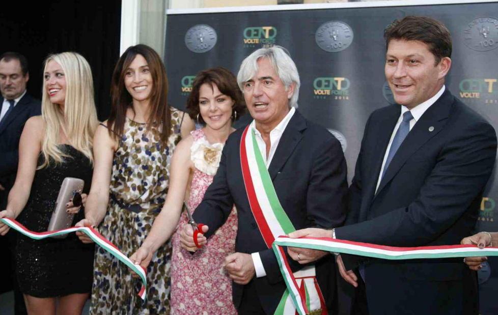 La sfilata delle stelle per i due centenari di Forte e Maserati 