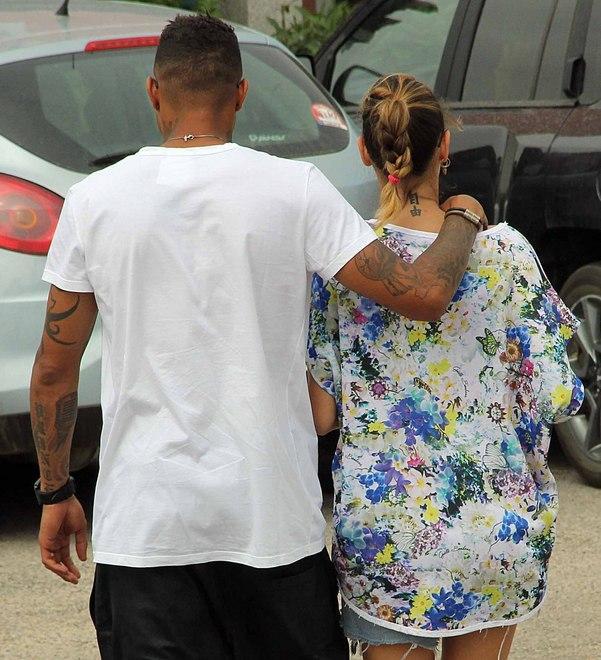 Melissa e Kevin Prince a spasso a Porto Cervo 
