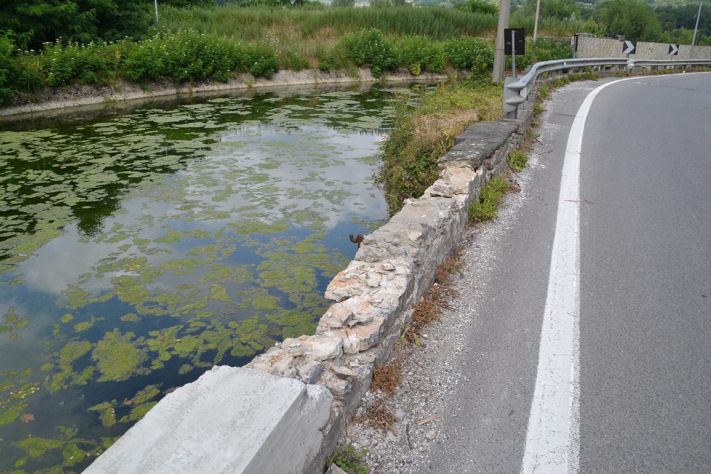 Incidente mortale, la protesta degli abitanti del Piaggione Stabili le condizioni del motociclista ferito 