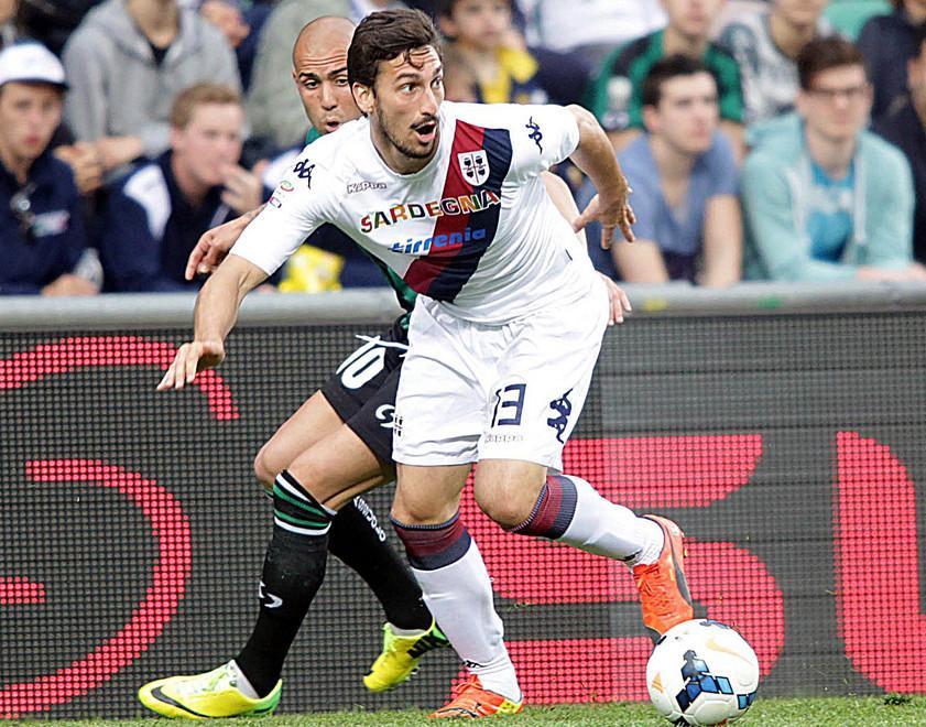 Il Cagliari prova a tenersi Davide Astori 