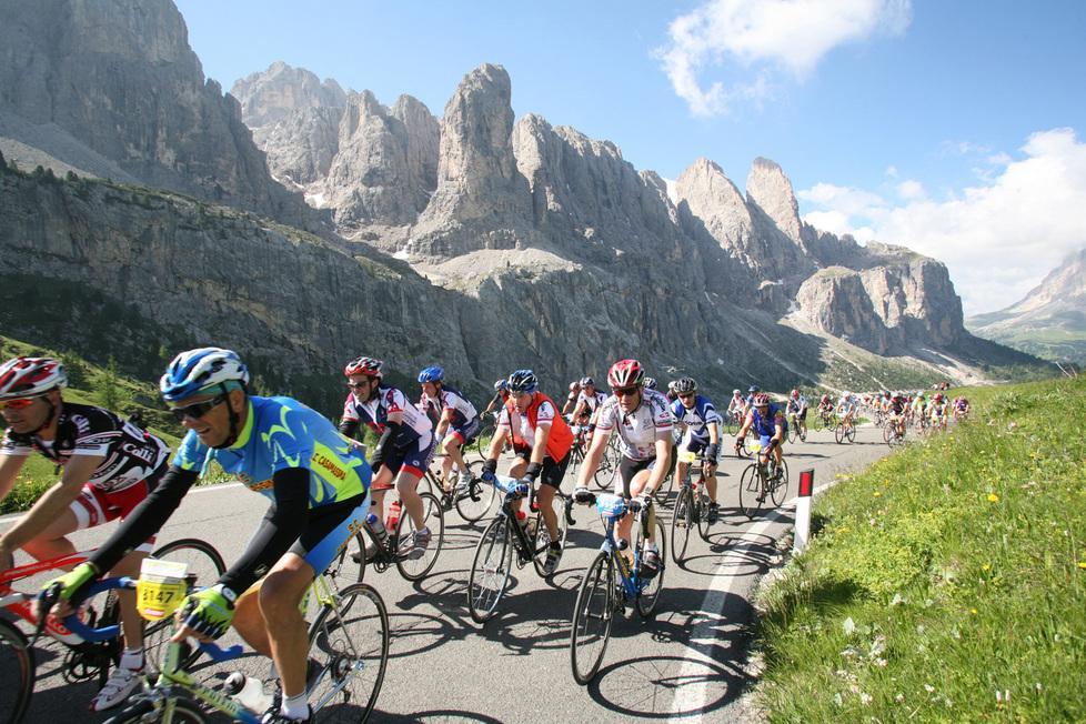  Ciclismo, Stefano Borelli è giunto terzo alla Maratona delle Dolomiti 