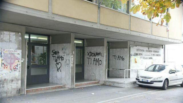 Lite a scuola: prima deriso, poi picchiato