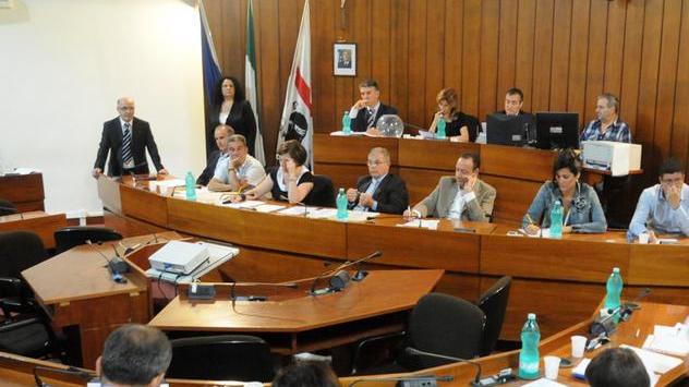 Nove sempre in aula e solo tre consiglieri sotto le 30 presenze