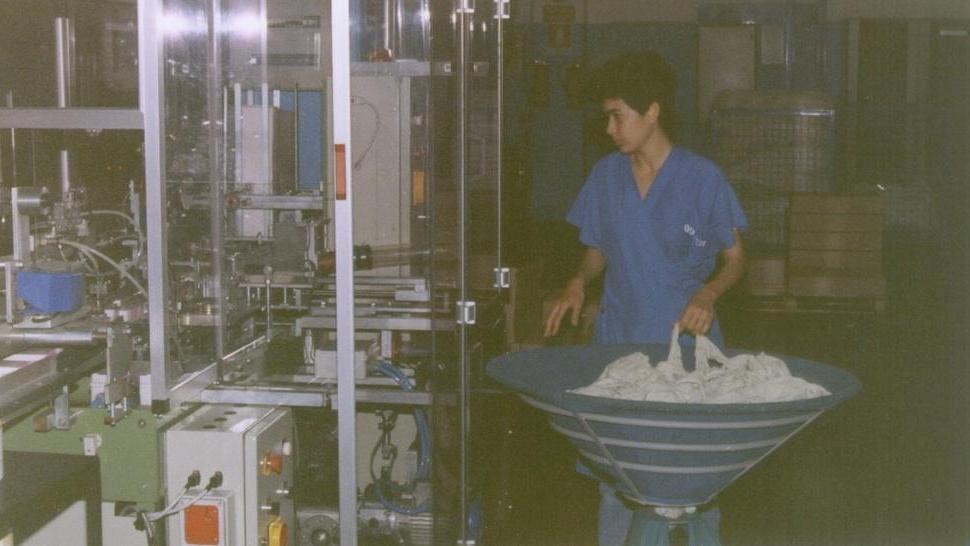 Oggi scade l’asta per acquisire il calzificio Queen