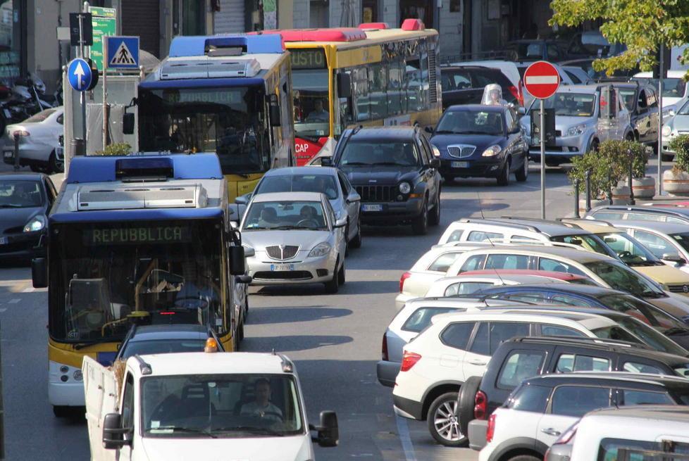 Piazza Duomo sarà pedonale telecamere accese in ottobre