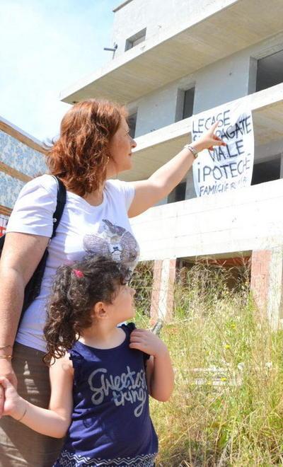 «Vogliamo le nostre case ora aspettiamo giustizia» 