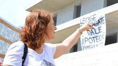 «Vogliamo le nostre case ora aspettiamo giustizia»