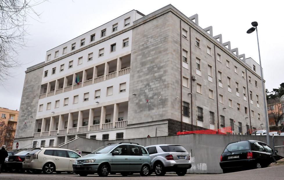 Arrestato per estorsione, torna in libertà 