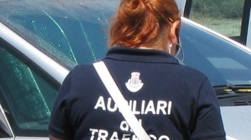 Via ai parcheggi a pagamento lungo tutto il litorale