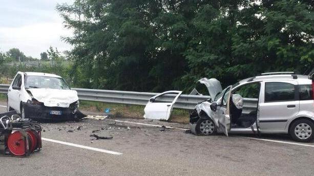 Frontale sulla Pedemontana, arriva anche l’elisoccorso