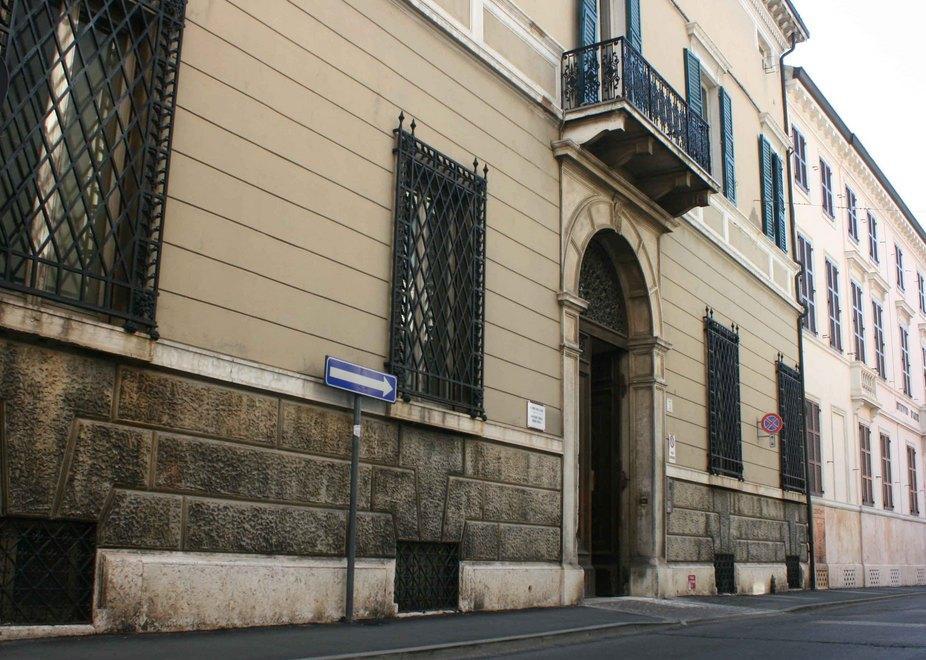 «Centro storico allargato e piazza Verdi pedonale» 