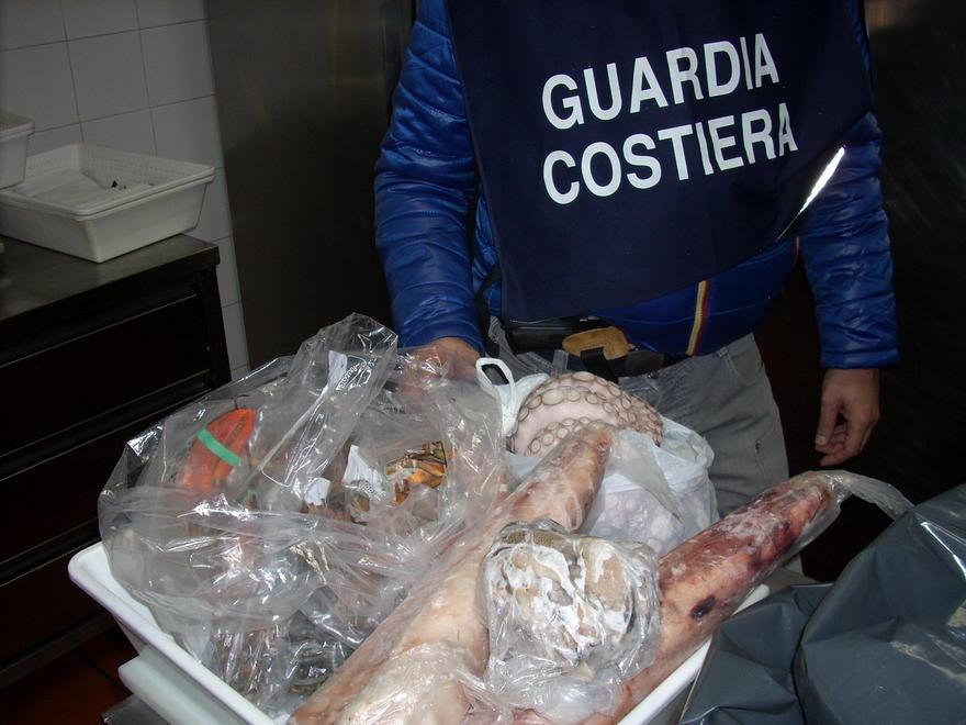 Pesca: operazione sulla filiera, multe per oltre sessantamila euro 
