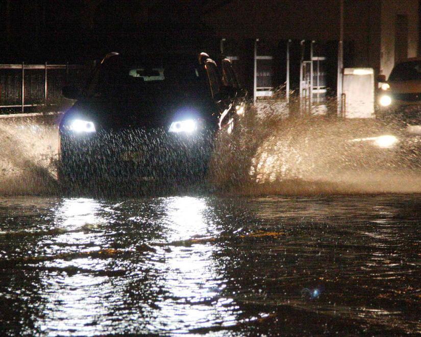 Temporale a Prato, allagati sottopassi e alcune abitazioni 
