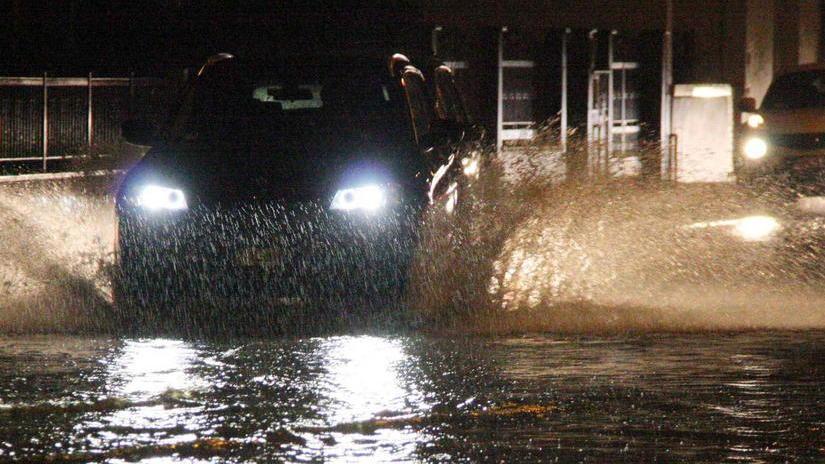 Temporale a Prato, allagati sottopassi e alcune abitazioni