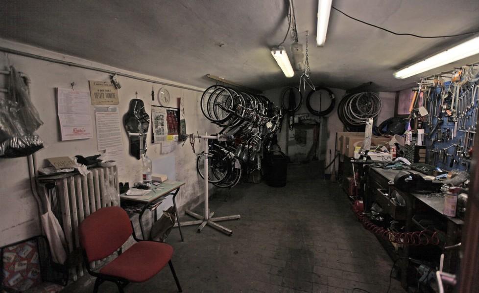 I ladri di bici all’assalto dei depositi comunali di Reggio Emilia