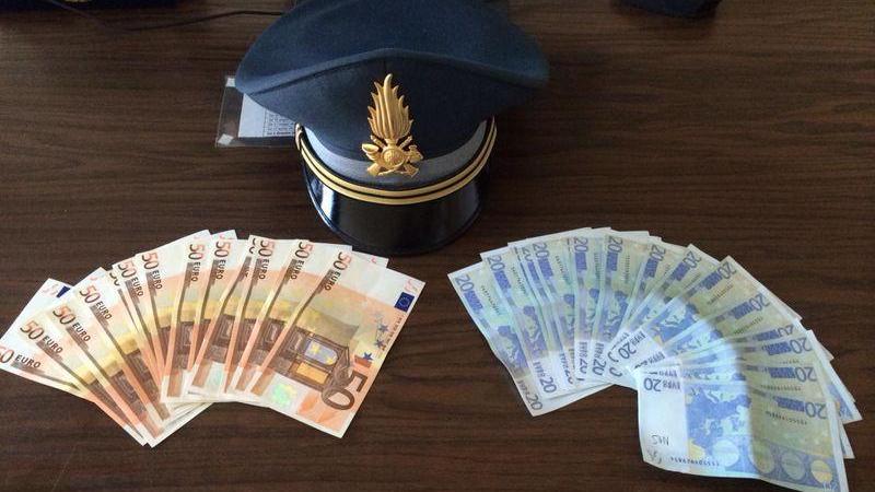 Aveva banconote false, denunciato