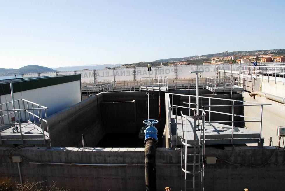 Reflui a mare, sequestrato depuratore alla Maddalena: sei indagati 