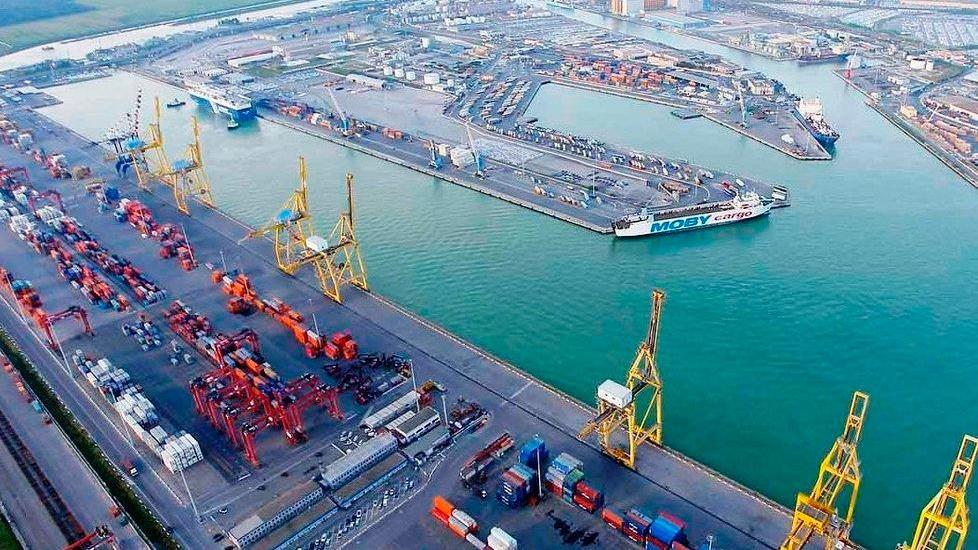 Grave infortunio sul lavoro al porto