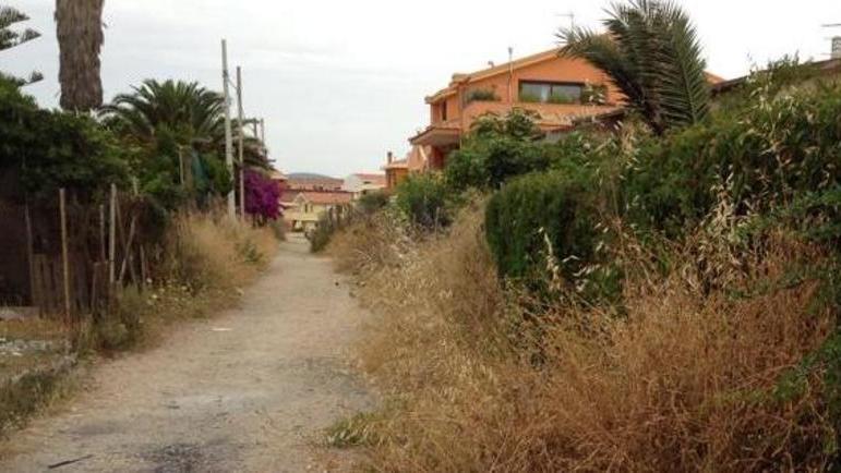 Via Monti, tratto finale senza asfalto