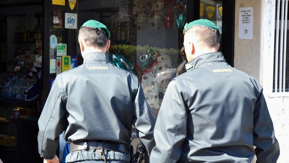 Scoperti e denunciati 2 usurai sassolesi
