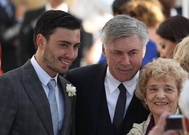 TUTTA LA FAMIGLIA AL REAL
