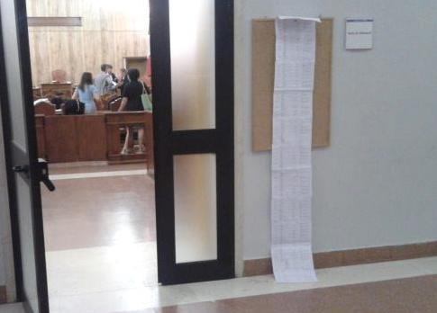 Un ‘lenzuolo’ per i processi fissati