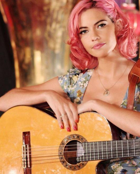 Erin K, la sirena londinese del folk Allo Spazio Grisù un concerto super 