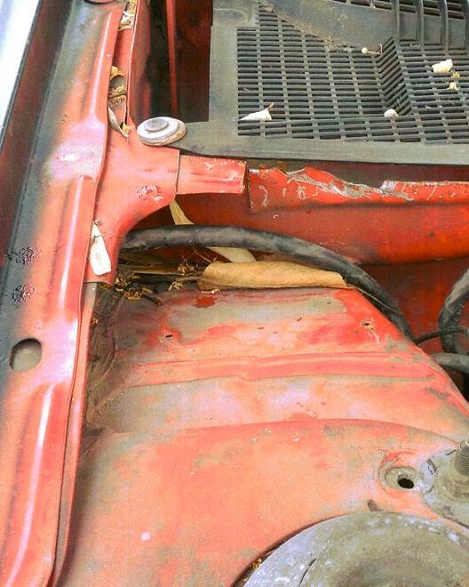 Girava con un'auto non assicurata, maxi multa 