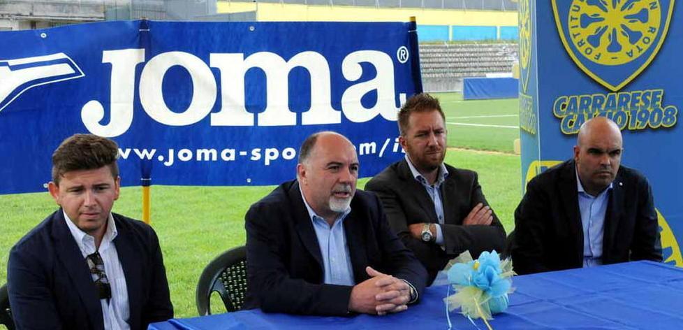 Carrarese, nuove maglie con giallo e azzurro antichi 