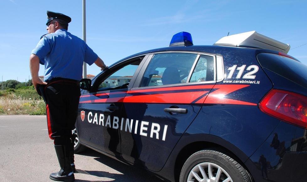 Riconosce la bici rubata, segue e blocca il sospetto