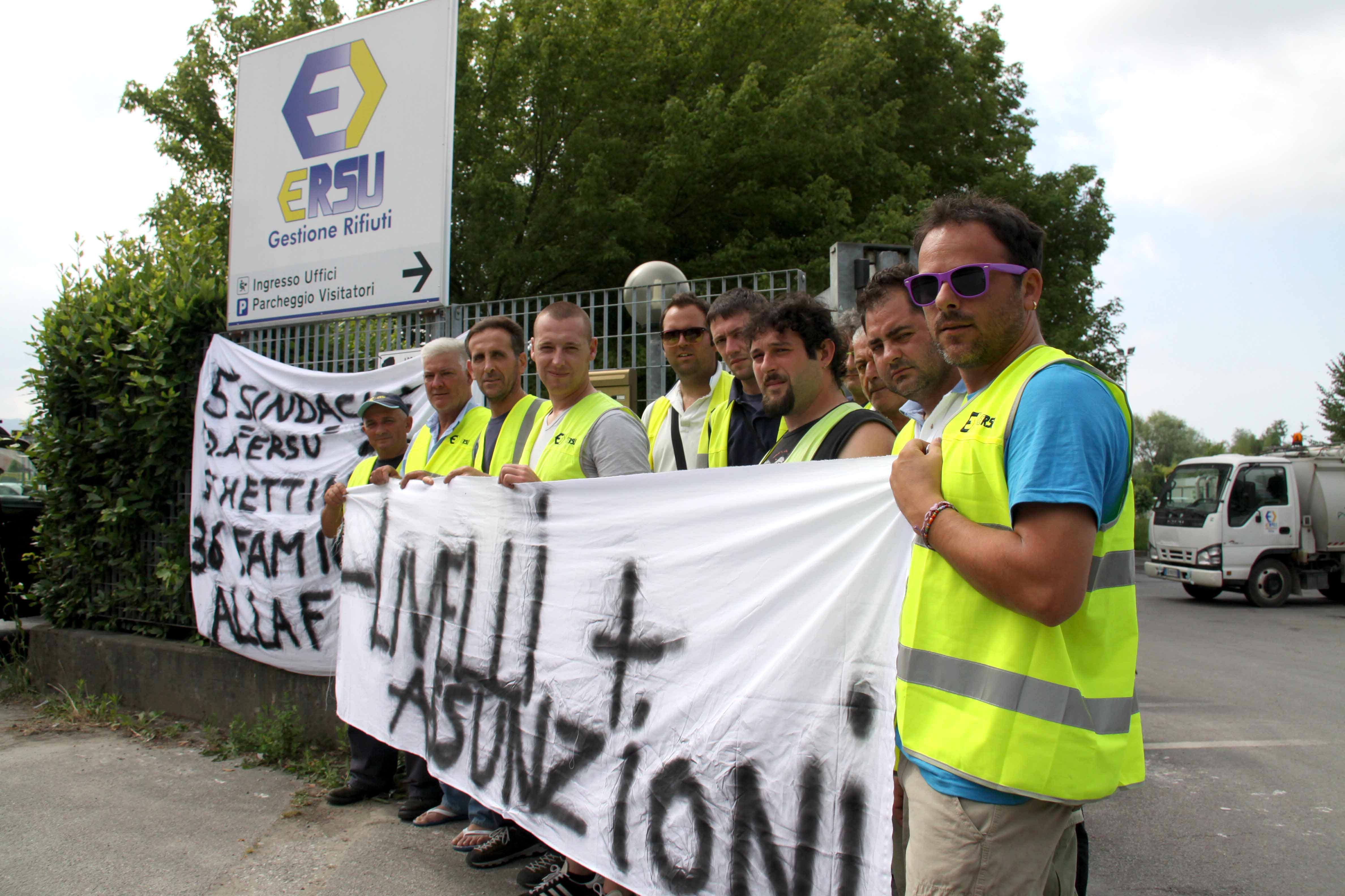 Sciopero nell’azienda versiliese dei rifiuti