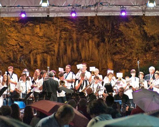 Pioggia guastafeste: il concertone della Cava rinviato al 27 