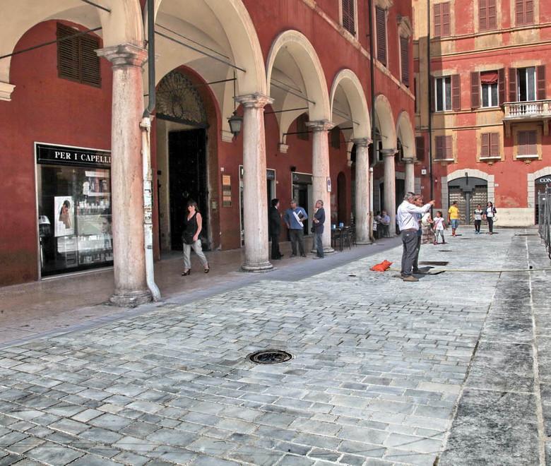 In piazza Roma si assaggia la prima fetta di pedonale 