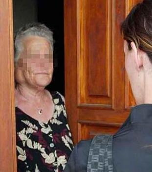Derubati da falso finanziere