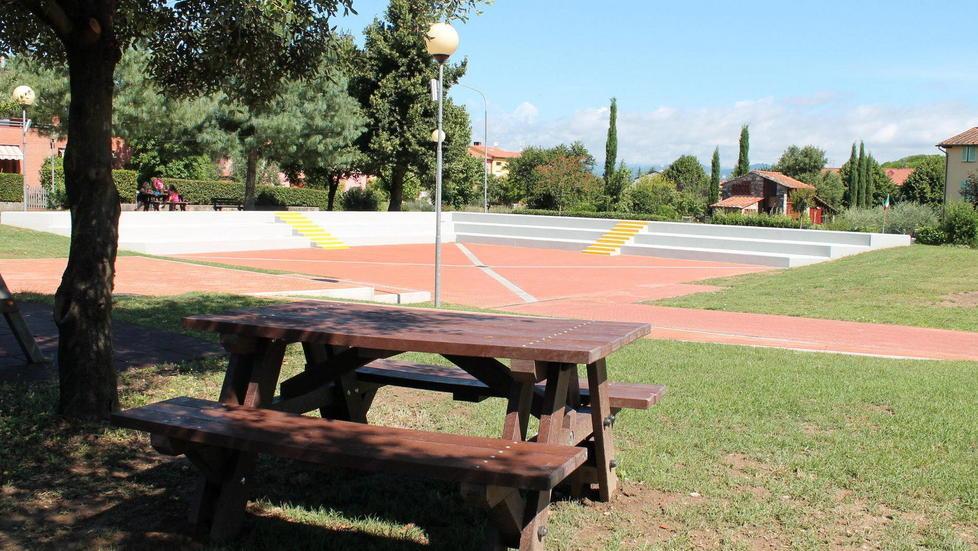 Un teatro all’aperto a Guamo nel nuovo parco pubblico 
