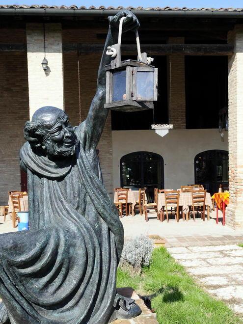 Lanterna di Diogene Volontari al lavoro per i muri ecologici