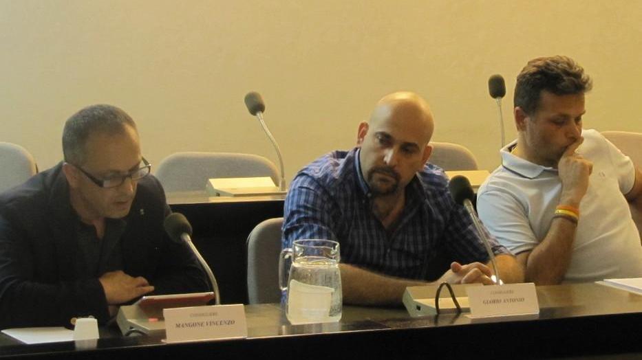 Bufera tra i grillini: due consiglieri lasciano l’incarico