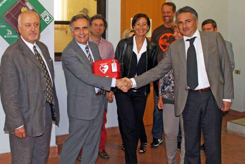 Il defibrillatore dei Geometri a disposizione del Tribunale