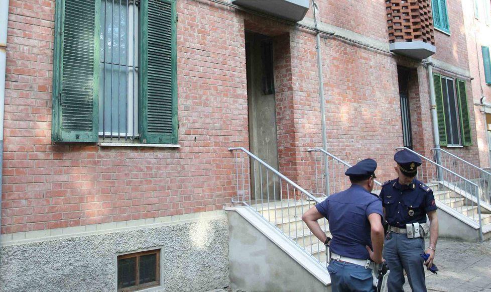 Bimbo di tre anni cade dalla finestra di casa 