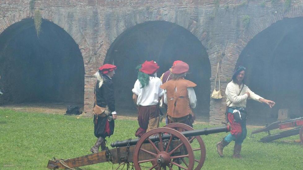 Colpo di cannone sulle Mura per ricordare il miracolo di S. Paolino
