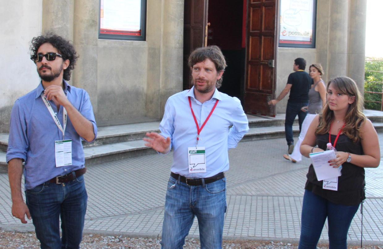 Gaffe alla “Leopolda rossa”: annunciata la morte di Ciampi sull’onda della falsa notizia sui social 