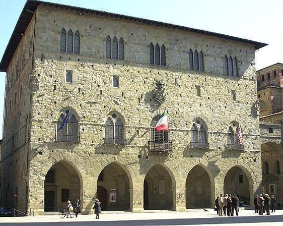 Allarme bilancio, il Comune di Pistoia blocca le spese correnti 