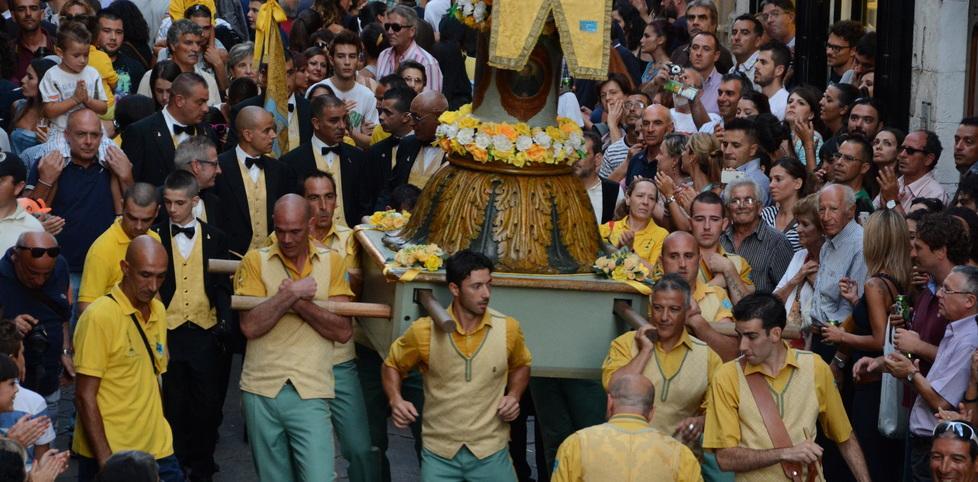 Faradda, un candeliere di bronzo per i sassaresi adottivi 