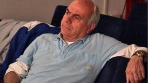 Gran festa per il prof che va in pensione