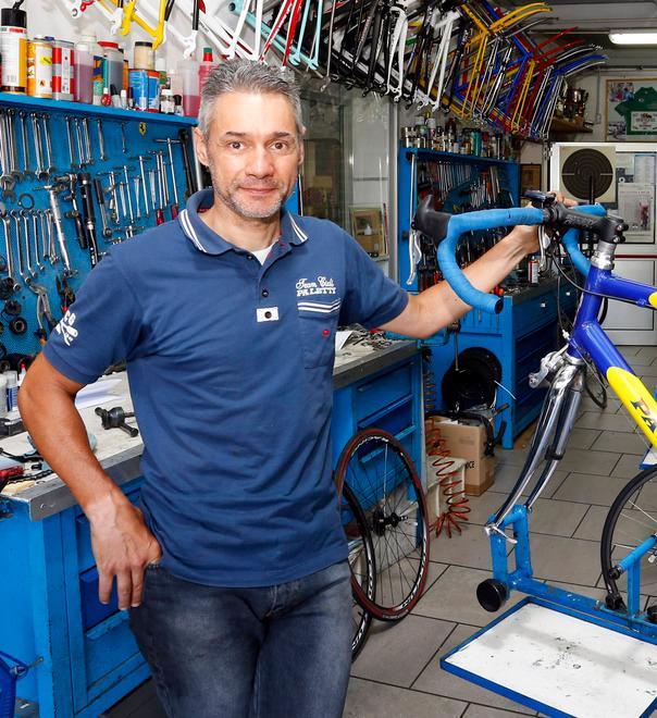 Cicli Paletti ancora nel mirino Due assalti nella stessa notte