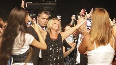 Emma conquista il mare di fans dopo la videochat su SkyTg24 
